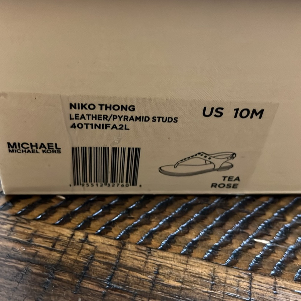 Michael Kors Pink Studded Sandals NIB - Picture 7 of 7